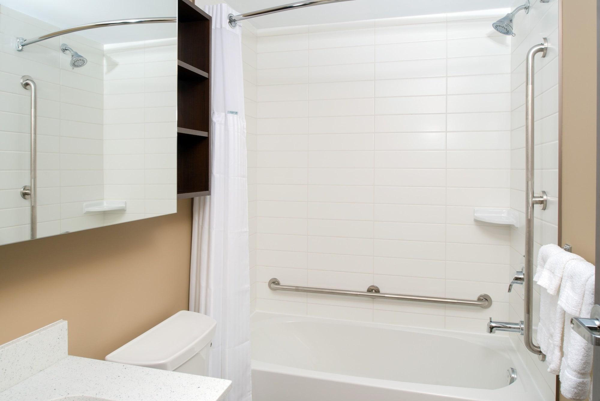 Microtel Inn & Suites By Wyndham Red Deer Buitenkant foto